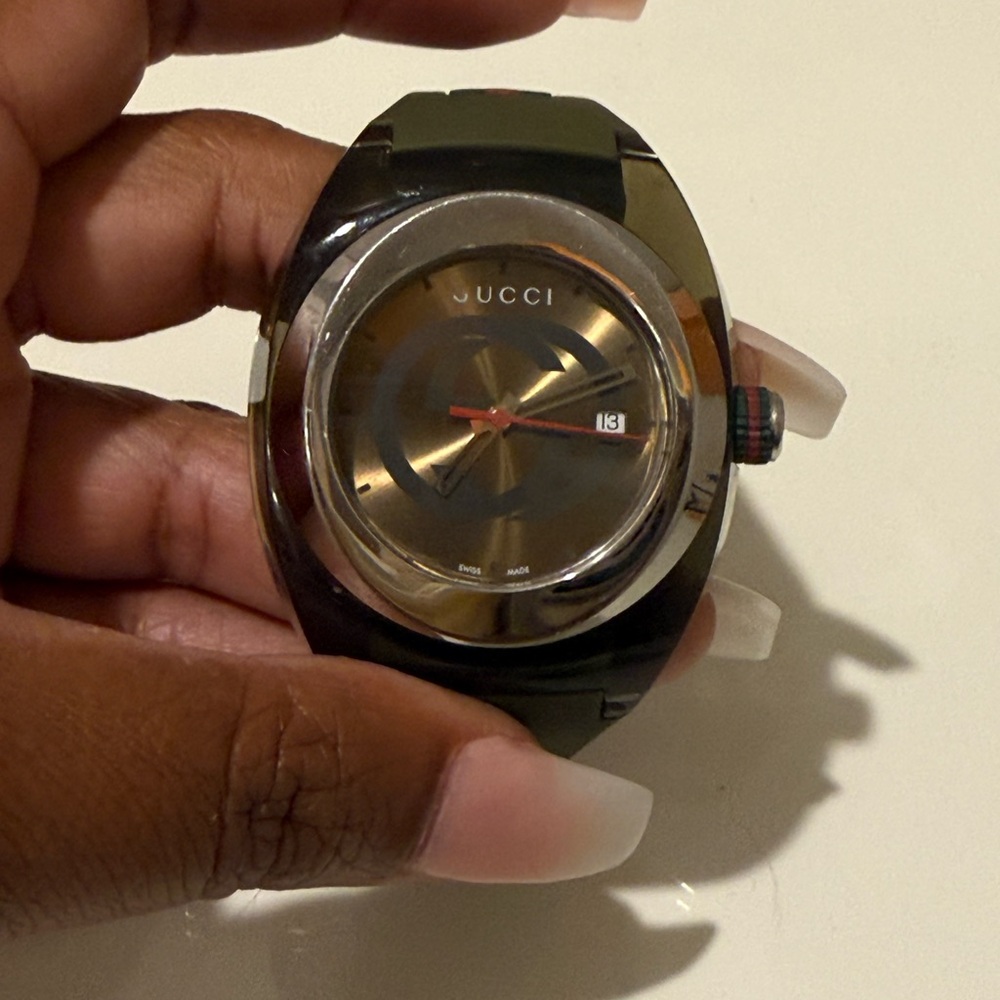✨Authentic Gucci Unisex Sync XXL Green Rubber Watch ✨